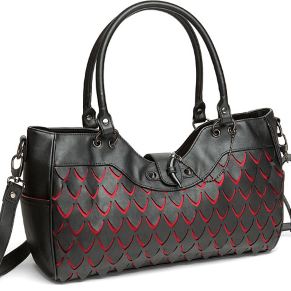 🐉 EUC ThinkGeek Dragon Scale purse black & red 🐉